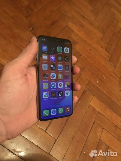 iPhone Xs, 256 ГБ