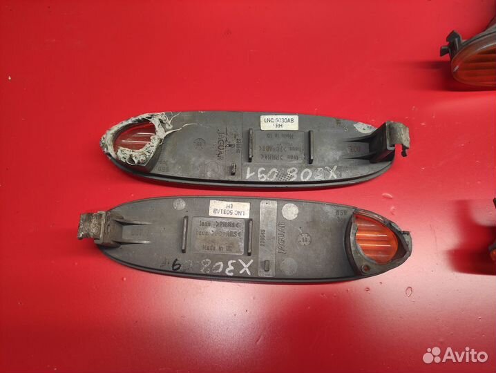 Фонарь габаритный и поворотник Jaguar XJ8 X308