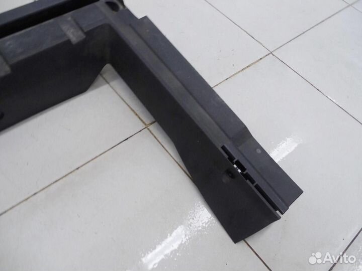 Накладка (кузов внутри) Passat B6 2005-2010