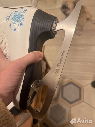 Коньки фигурные 33 размер