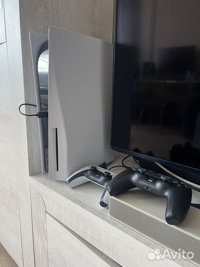 Playstation 5 disk + геймпад и plus