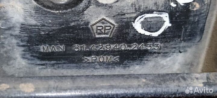 Кронштейн рамки номера левый Man Tga Tgs Tgx TGS