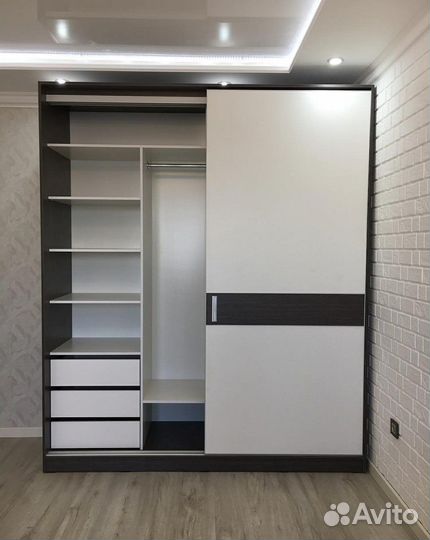 Стенка в гостиную