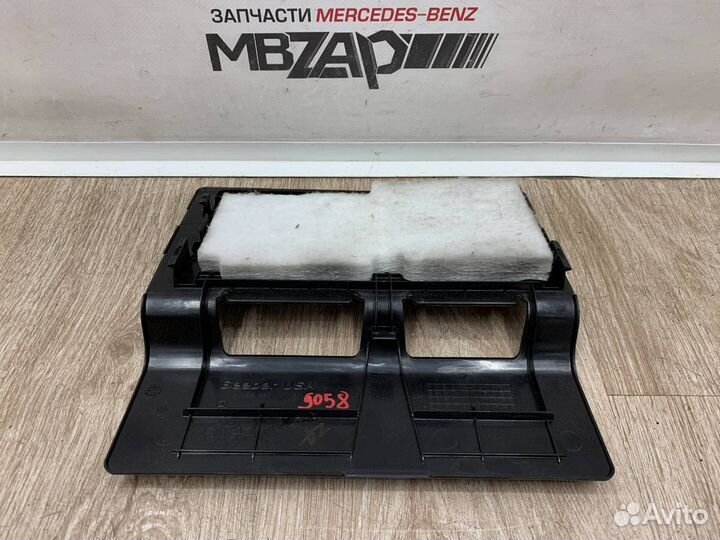 Крышка акб Mercedes W164 ML 164