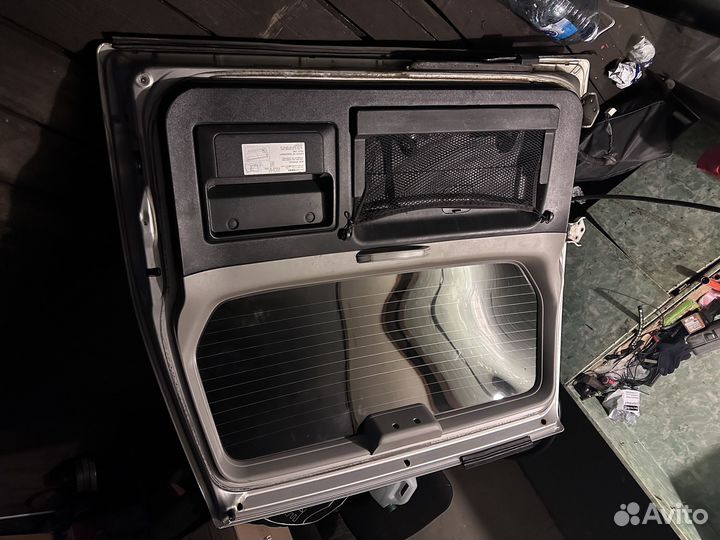 Продам дверь багажника на Mitsubishi Pajero v63w,v