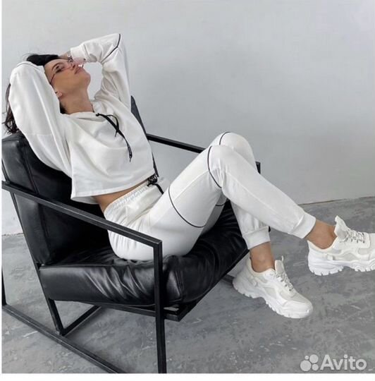 Костюм спортивный