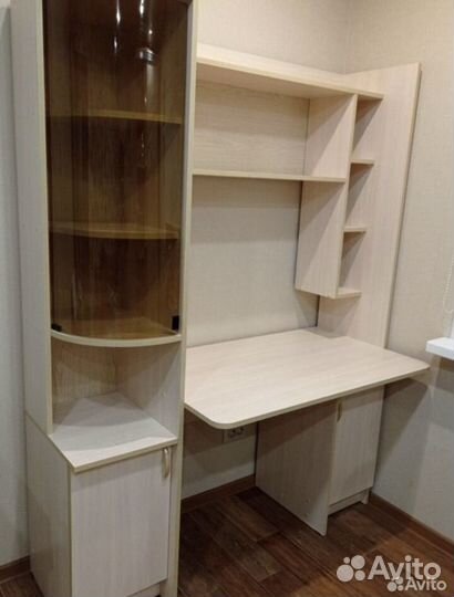 Письменный стол