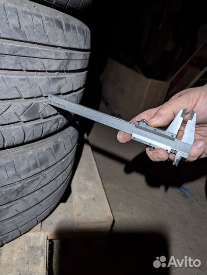 Roadmarch Prime UHP 08 225/45 R17