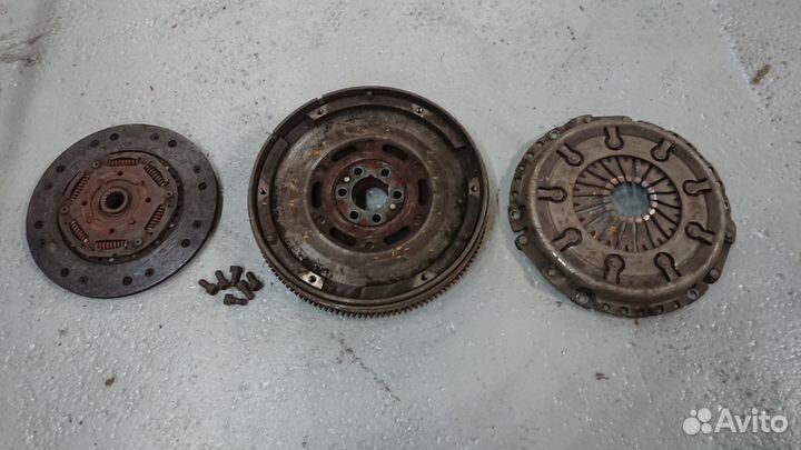 Маховик двухмассовый со сцеплением VW 1.9tdi