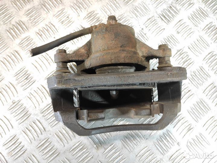 Суппорт передний правый Kia Ceed 2007 2012