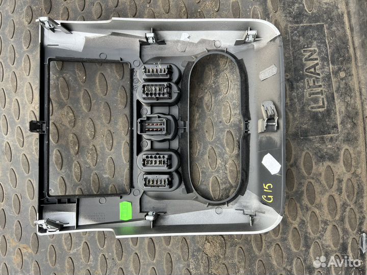 Рамка магнитолы Nissan Almera G15