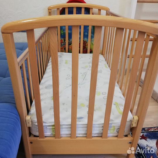 Детская кроватка