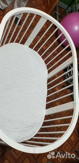 Детская овальная кроватка