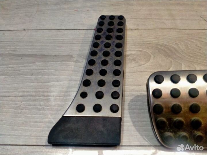 Накладка на педаль Mercedes-Benz 212.036 E 250 212