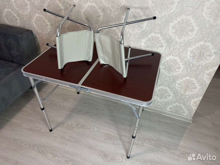 Складной туристический стол со стульями