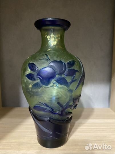 Ваза 20 см антикварная, дефект