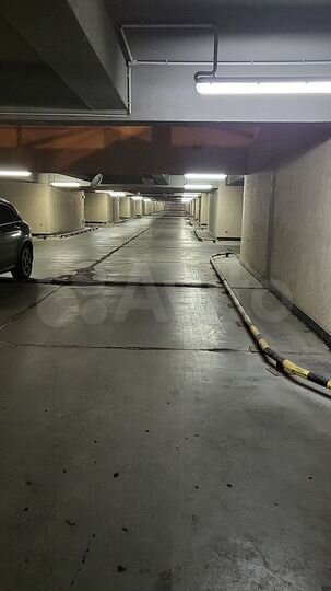 Машиноместо, 13 м²