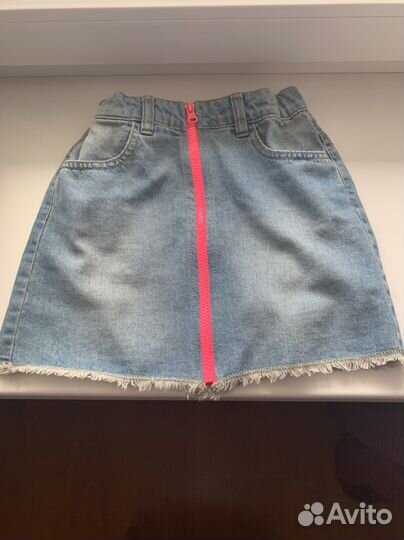 Джинсовая Жилетка и юбка Benetton для девочки