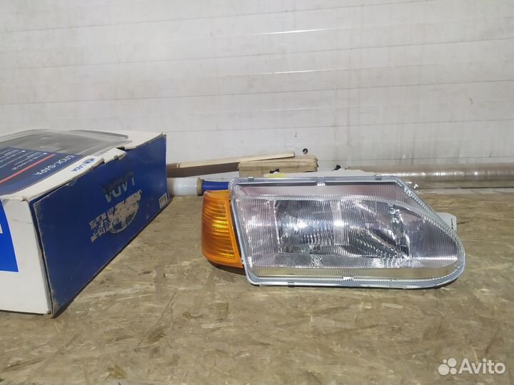 Фара правая жёлтый указатель VAZ 2114-15
