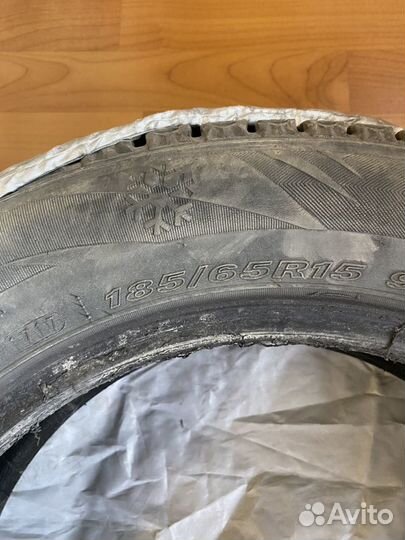 Roadstone Winguard Spike 185/65 R15 92T