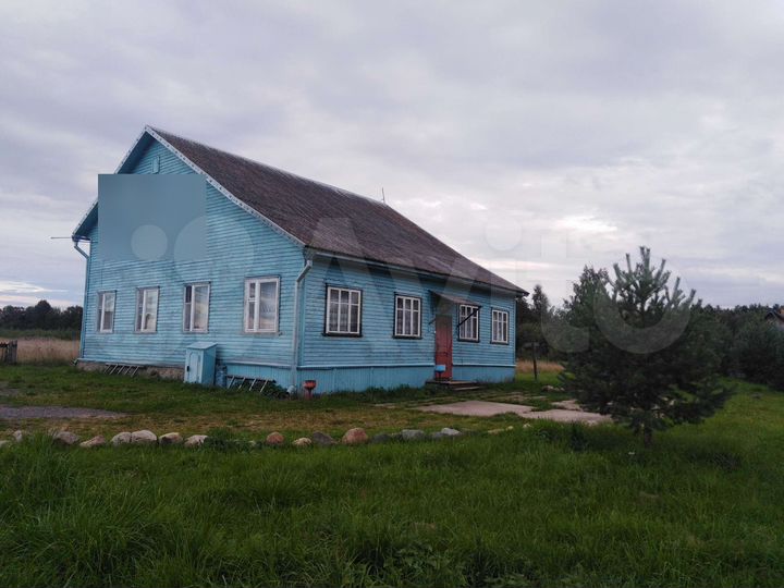 Коттедж 270 м² на участке 8,5 га