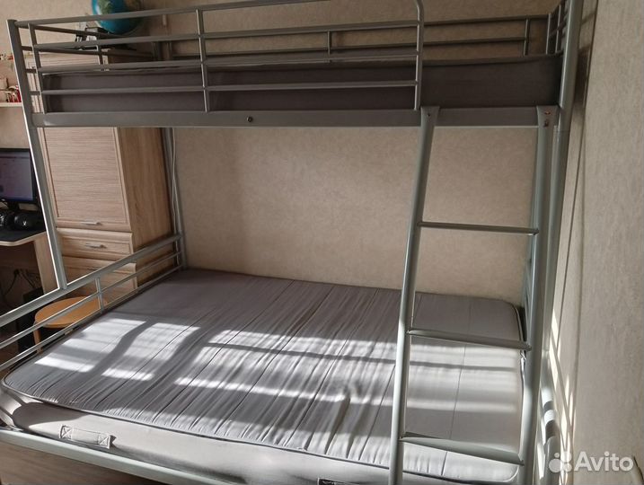 Двухъярусная кровать IKEA Tromso с матрасами