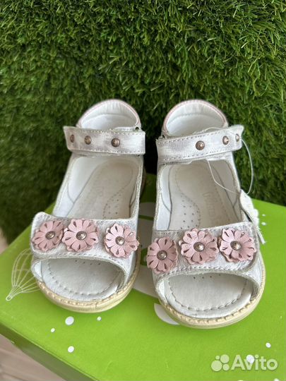 Туфли для девочки 22 размер