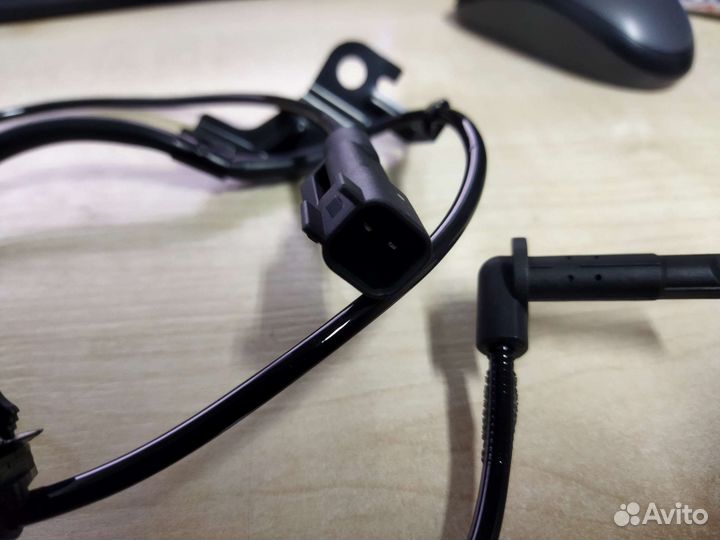 Датчик ABS задний Mitsubishi Lancer ASX Outlander