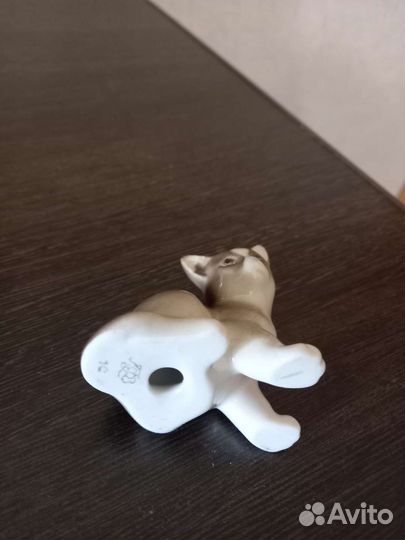 Фарфоровая статуэтка Котенок Парамоша, лфз