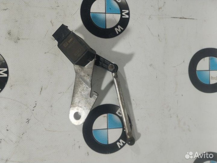 Датчик высоты дорожного просвета передний правый