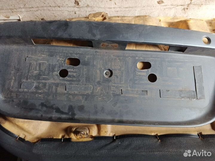 Накладка на крышку багажника лансер 9