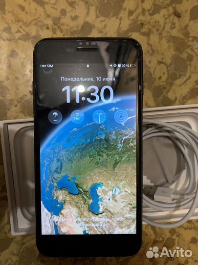 iPhone 8 Plus, 64 ГБ