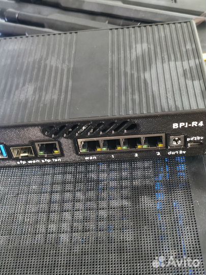 Banana Pi BPI-R4 POE version + BPI-R4-NIC-BE14 WiF