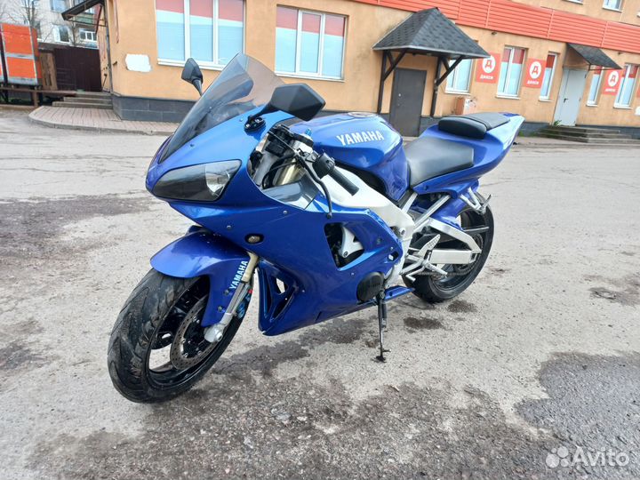 Ymaha YZF-R1