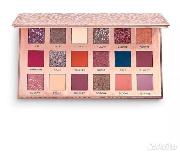 Revolution PRO Палетка теней NEW neutrals Blushed