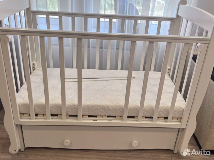 Детская кроватка с маятником Можга Красная звезда