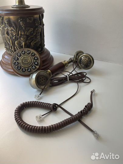 Проводной ретро телефон