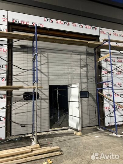 Секционные ворота