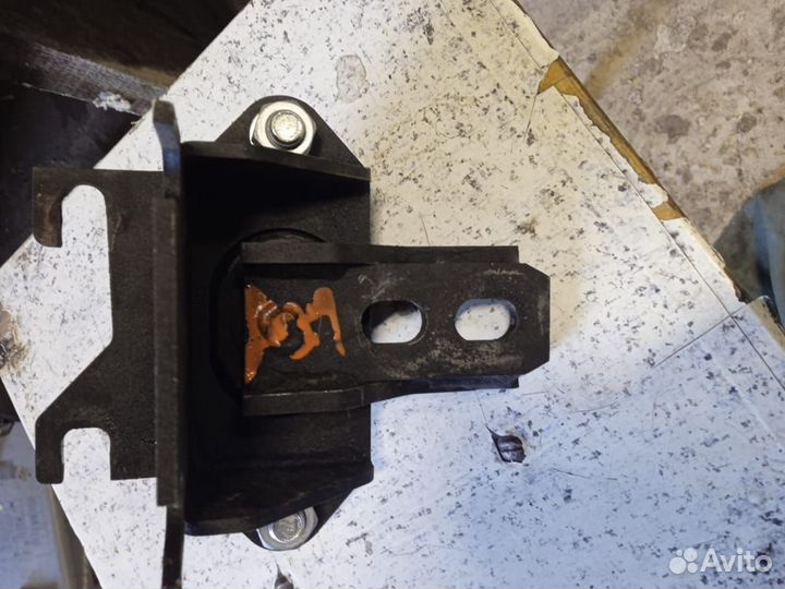 Опора кпп Vesta