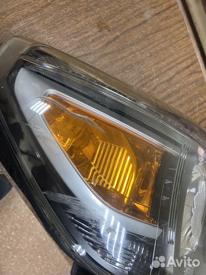 Фара правая Ford Ranger 2 рестайлинг 09-11г