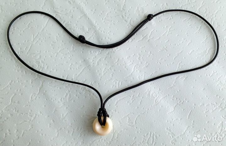 Кулон из янтаря