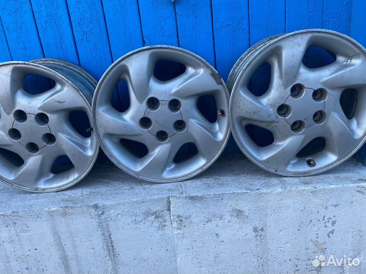 Литые диски r16