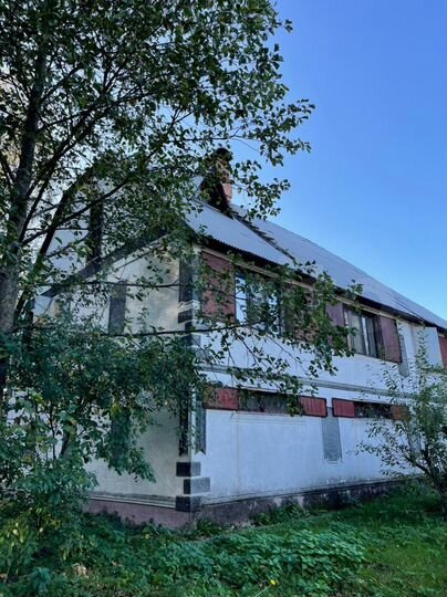 Коттедж 240 м² на участке 10 сот.