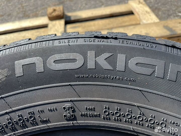 Nokian WR D4 215/65 R16