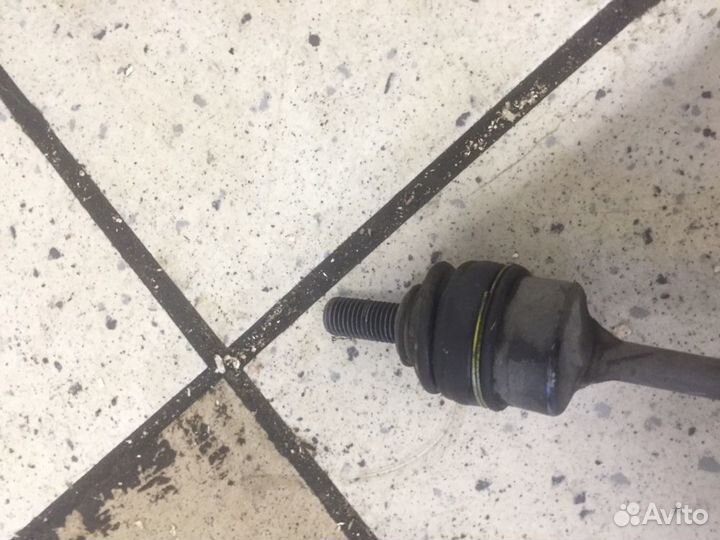 Стойка стабилизатора передняя правая Mercedes