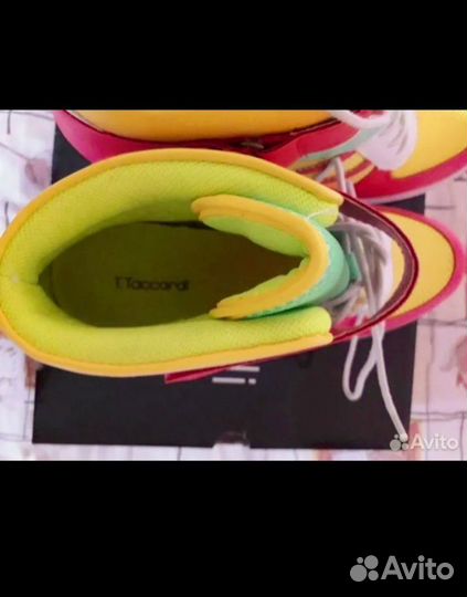 Кроссовки новые