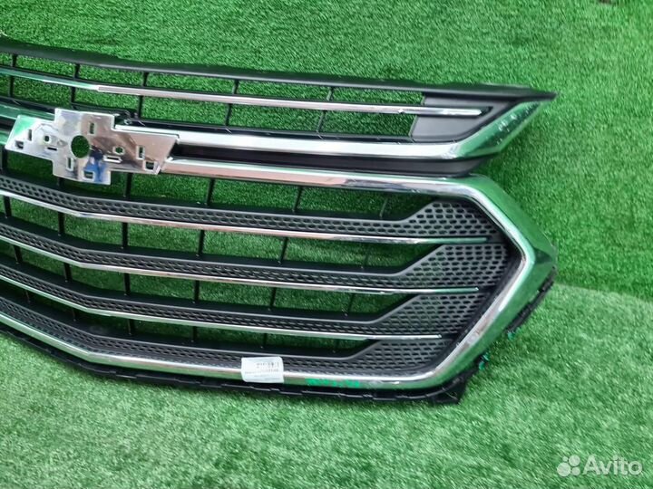 Б/У Б/У Решетка радиатора Chevrolet Traverse 2