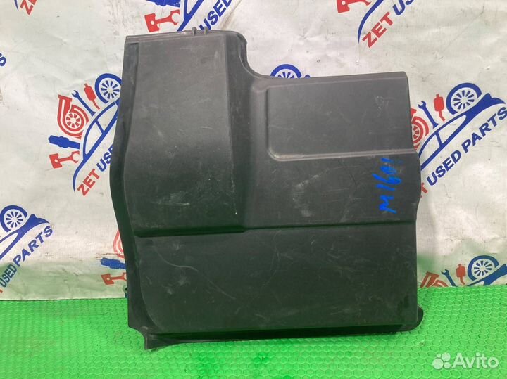 Крышка аккумулятора правая Land Rover Range Rover