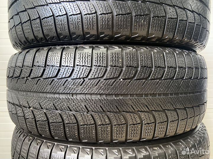 Michelin X-Ice XI2 215/60 R17 96T