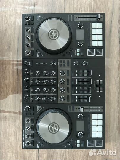 Dj контролер TraktorNI Kontrol S4 MK3